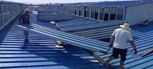 柳疃鎮(zhèn)持續(xù)推進違規(guī)使用彩鋼板建筑及保溫材料整治